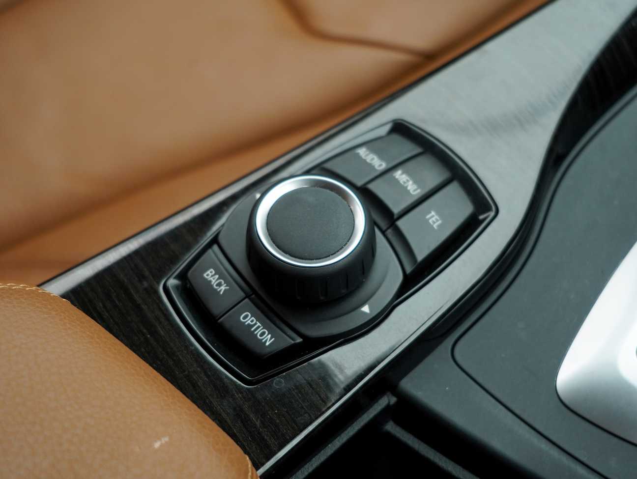 terpakai 2016 BMW 318i Luxury 1.5