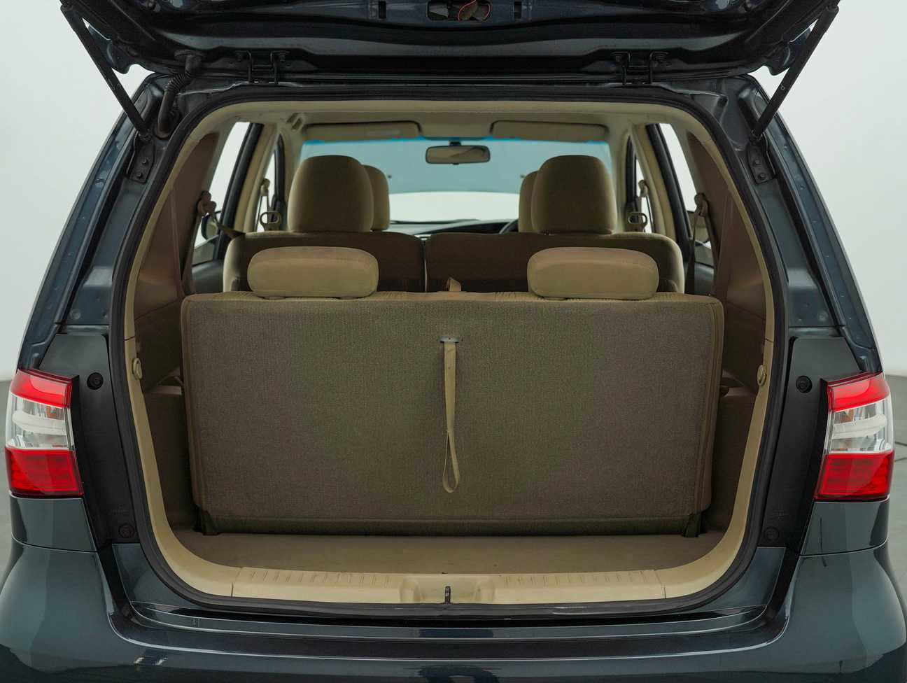 used 2014 Nissan Grand Livina Comfort 1.6