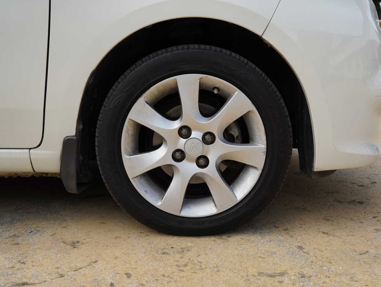 used 2010 Perodua Alza EZi 1.5