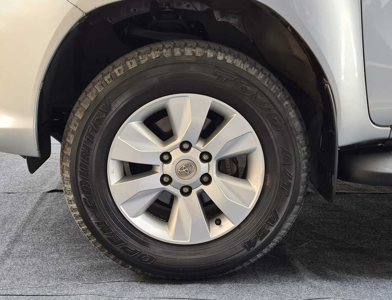 terpakai 2017 Toyota HILUX DOUBLE CAB G 4X4 2.4