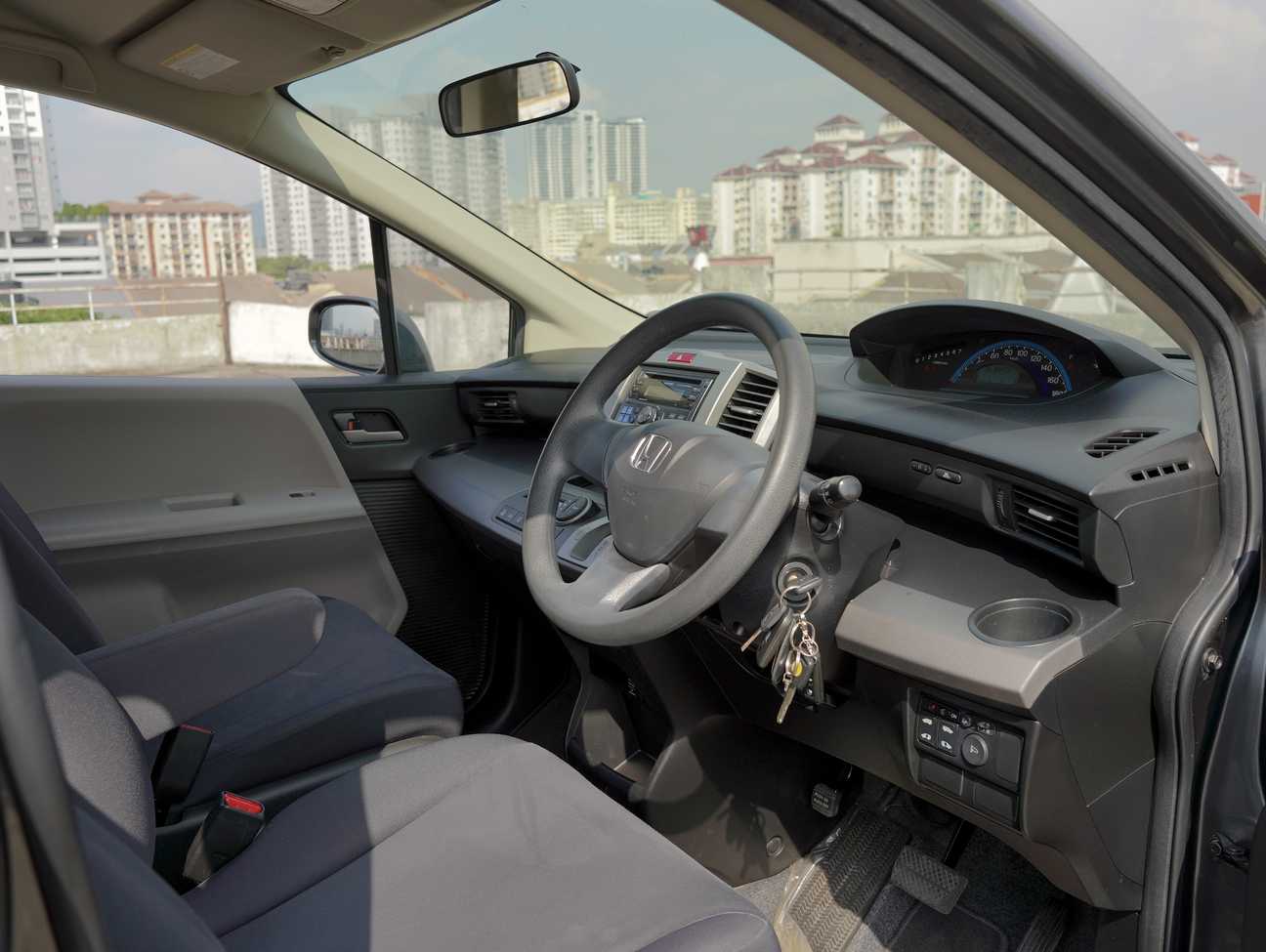 used 2010 Honda Freed E 1.5