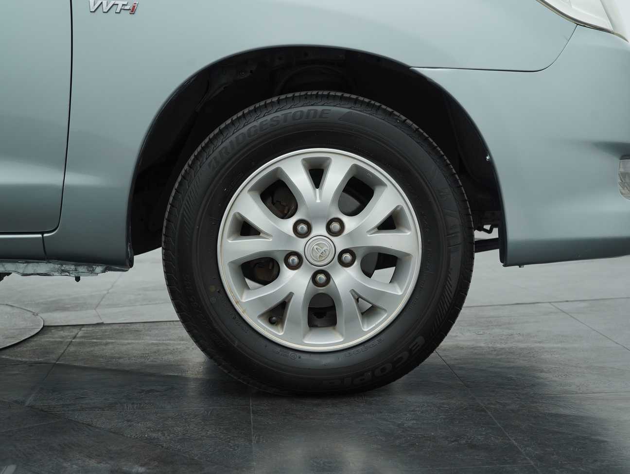 used 2010 Toyota Innova E 2.0