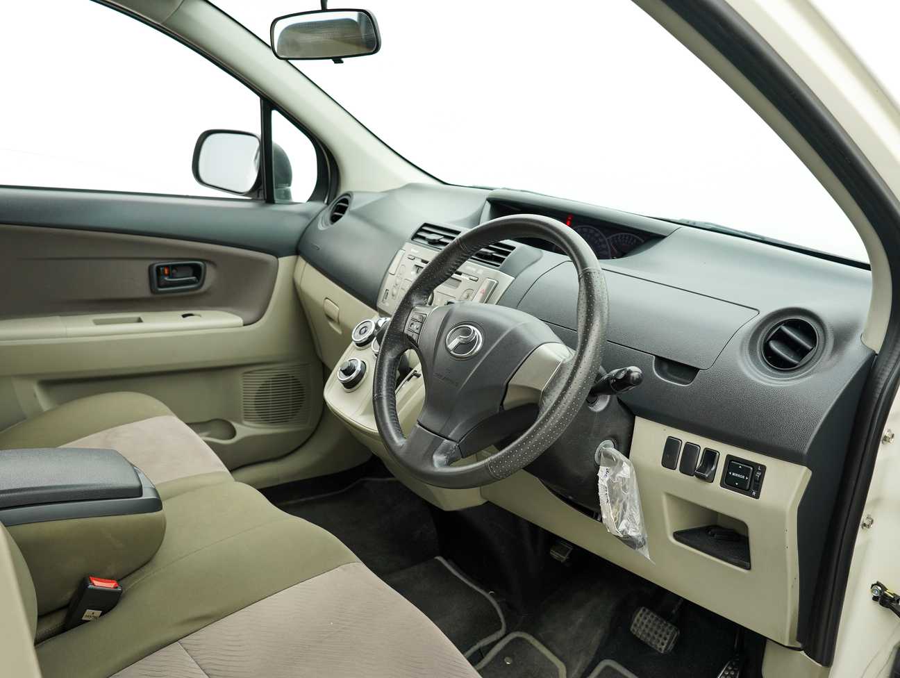 terpakai 2016 Perodua ALZA EZ 1.5