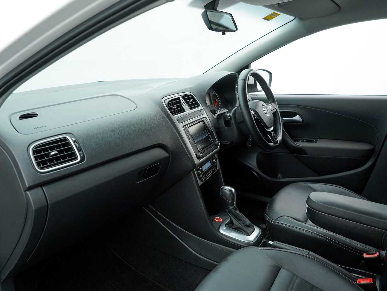 terpakai 2019 Volkswagen Polo Comfortline 1.6