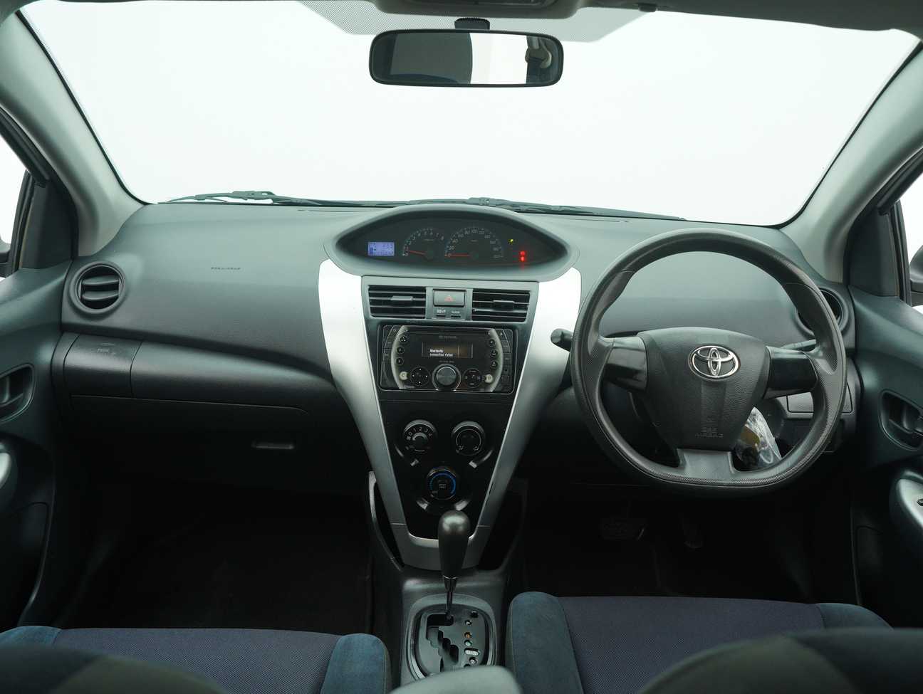terpakai 2013 Toyota Vios E 1.5
