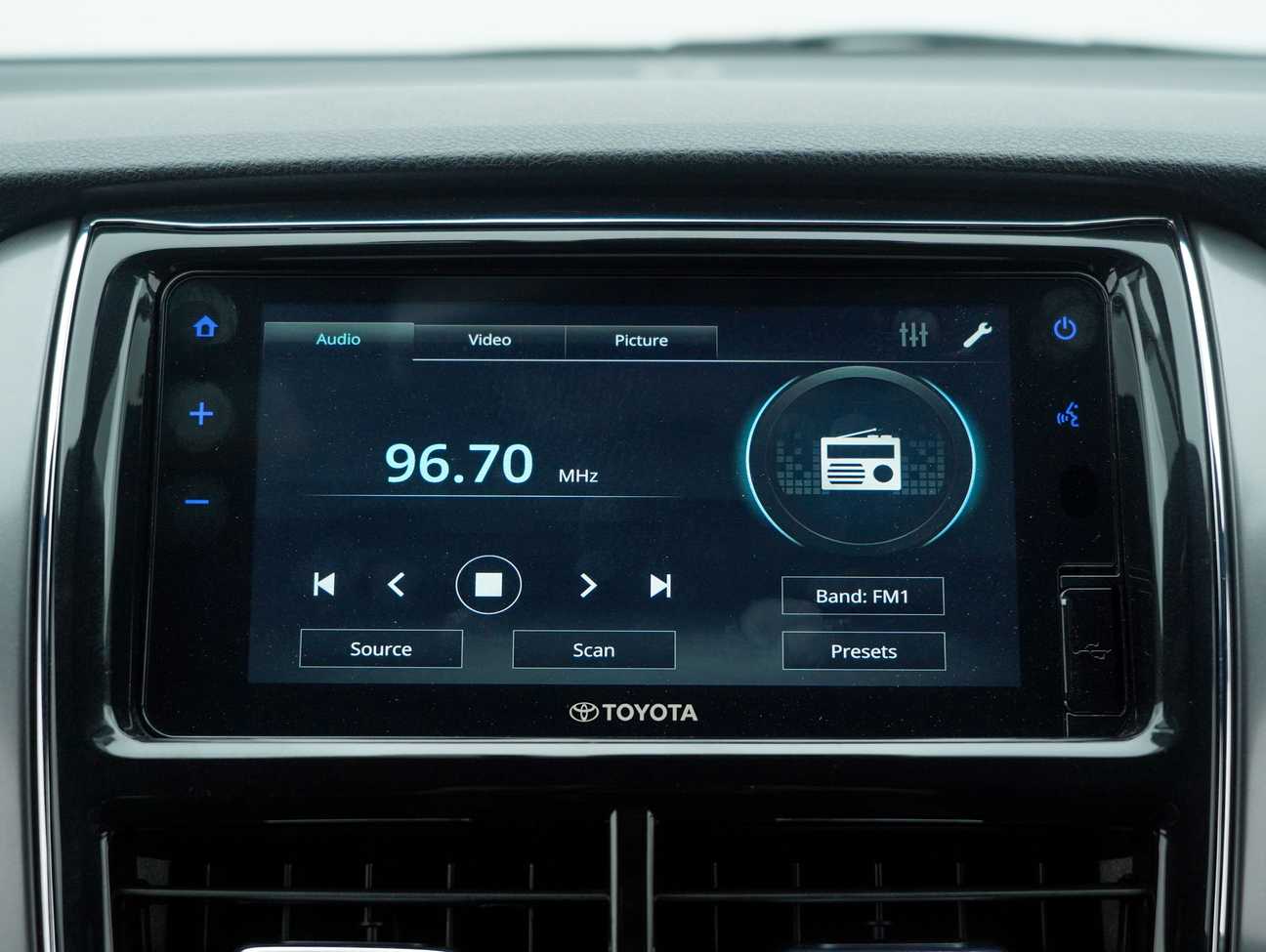 used 2021 Toyota Yaris E 1.5