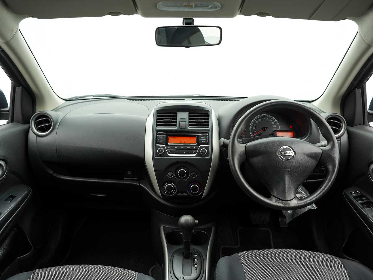 terpakai 2017 Nissan Almera E 1.5