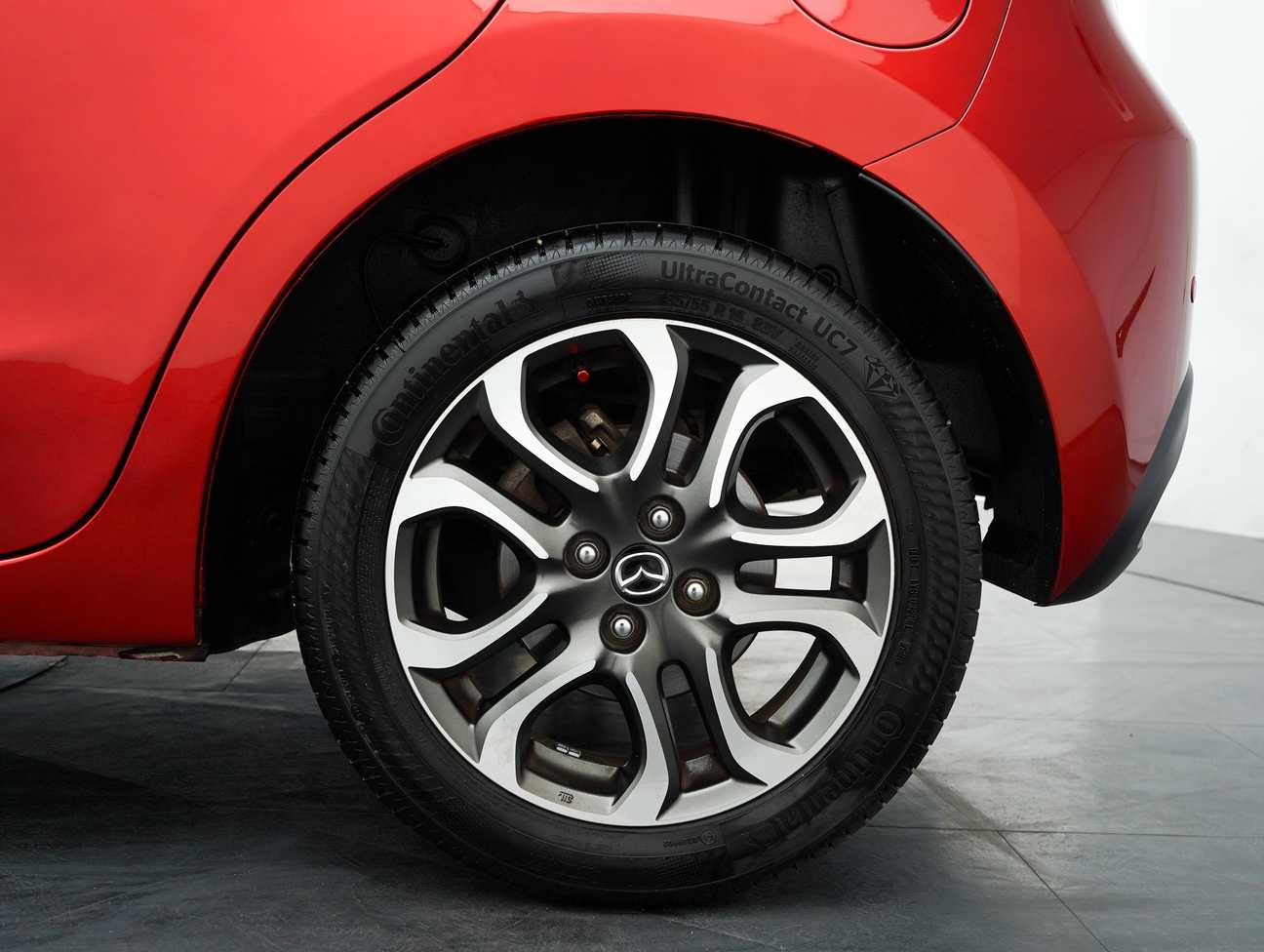 terpakai 2016 Mazda 2 SKYACTIV-G (Halogen Headlight) 1.5