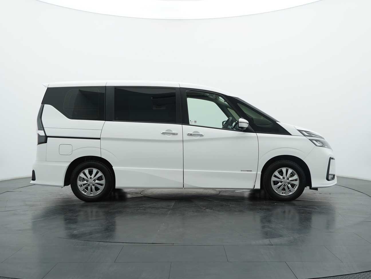 used 2022 Nissan Serena S-Hybrid High-Way Star 2.0