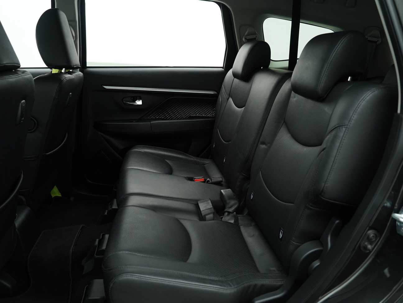 terpakai 2021 Perodua Aruz AV 1.5