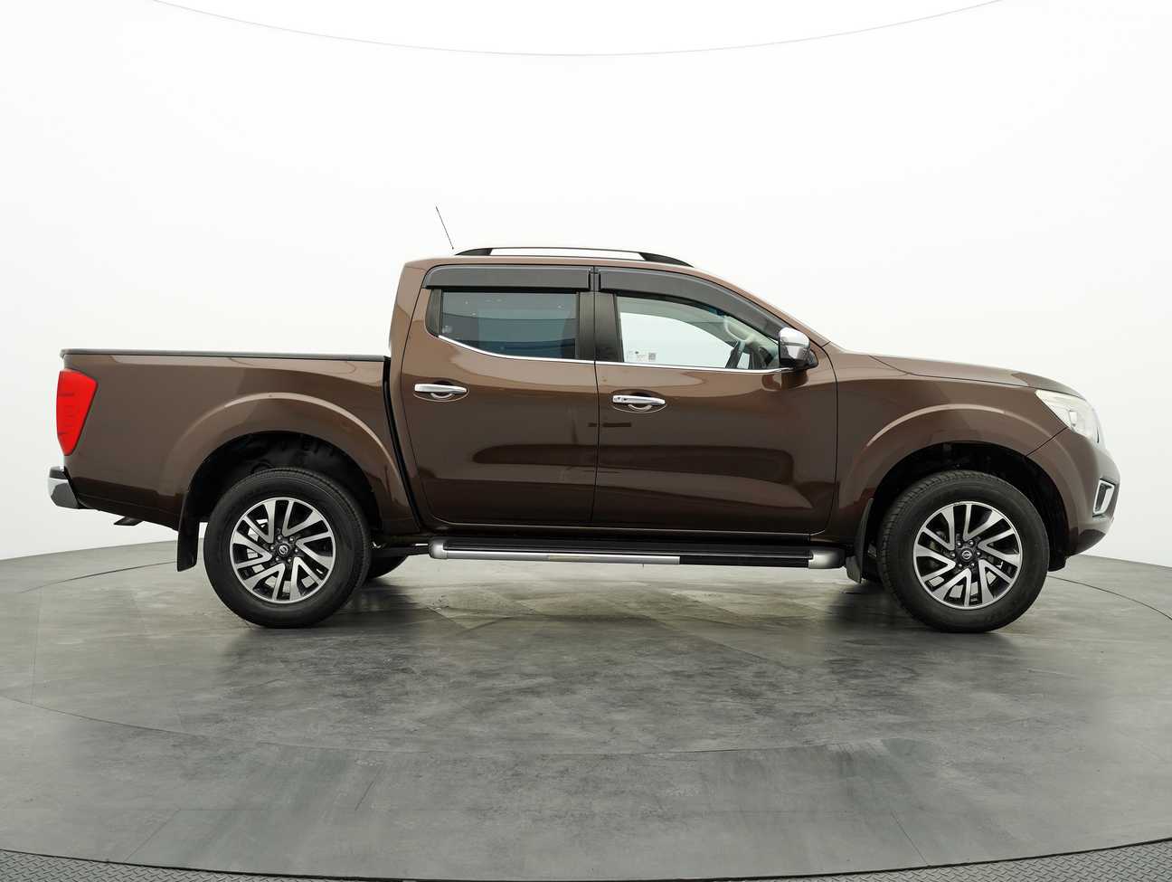 used 2017 Nissan NAVARA NP300 VL 4WD 2.5