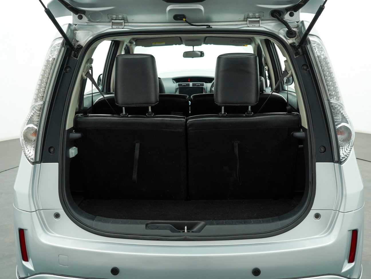 terpakai 2015 Perodua Alza Advance 1.5