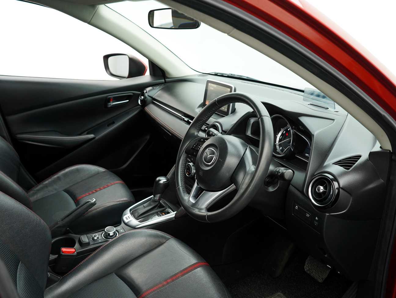 terpakai 2015 Mazda 2 SKYACTIV-G 1.5