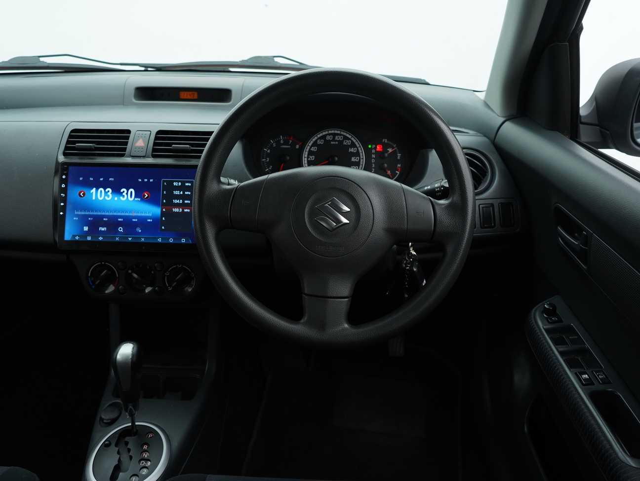 terpakai 2012 Suzuki Swift GX 1.5