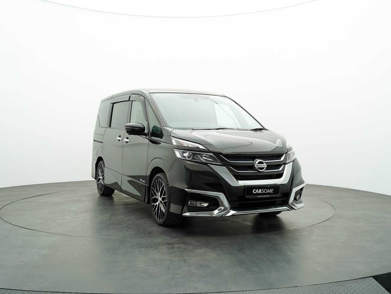 used 2021 Nissan Serena S-Hybrid High-Way Star Two-Tone Color 2.0
