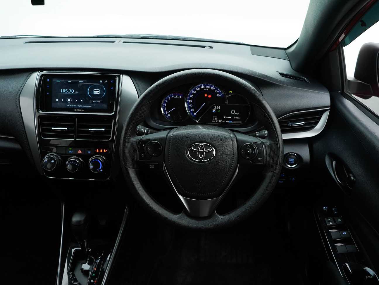 used 2022 Toyota Yaris E 1.5