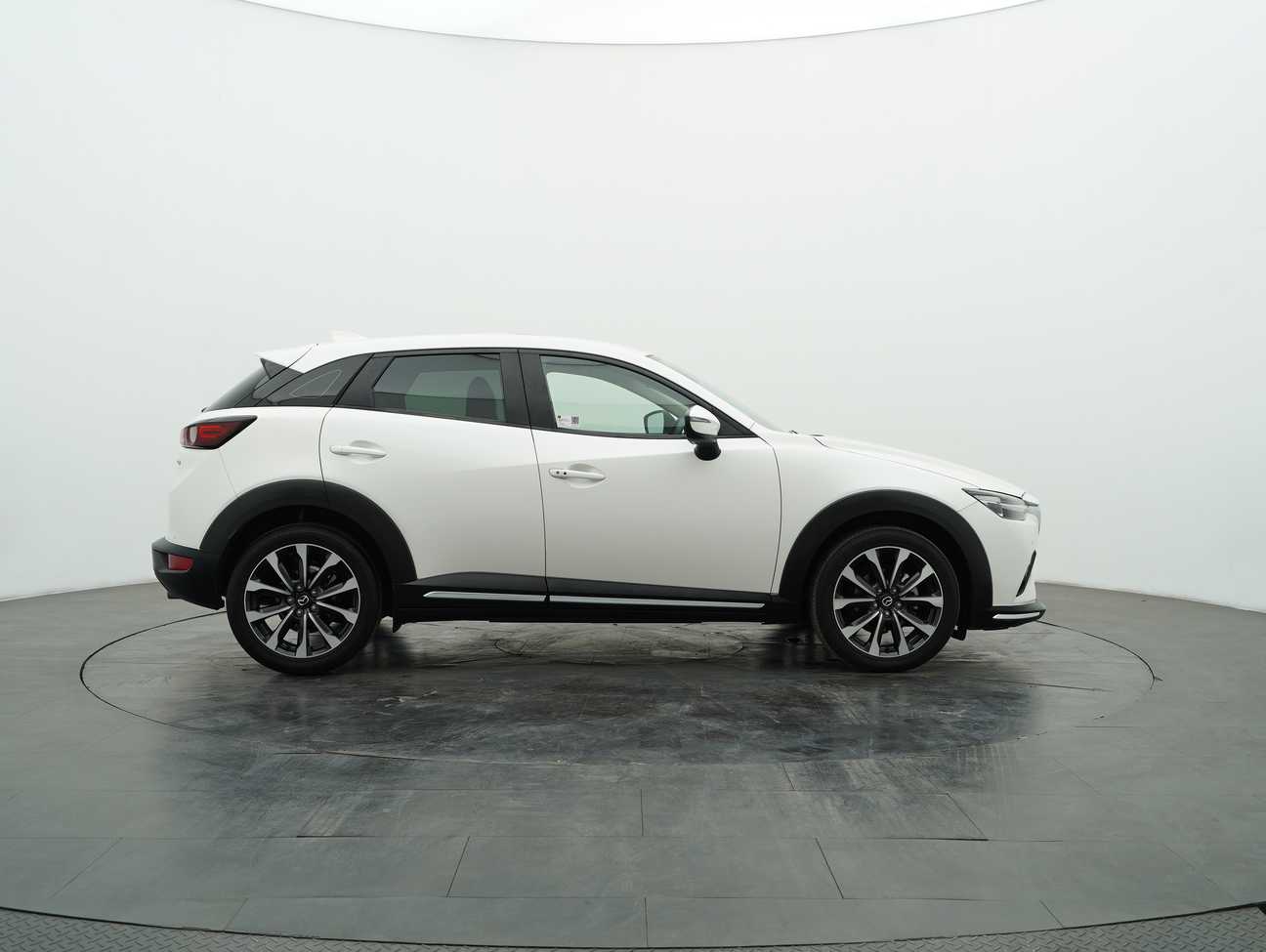 terpakai 2022 Mazda CX-3 SKYACTIV-G High 2.0
