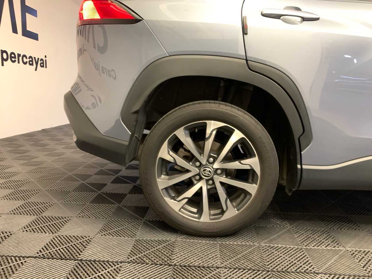 terpakai 2024 Toyota Corolla Cross Hybrid 1.8