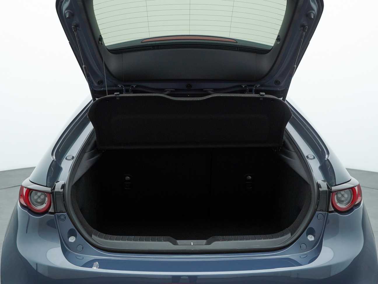 terpakai 2021 Mazda 3 SKYACTIV-G High Plus 2.0