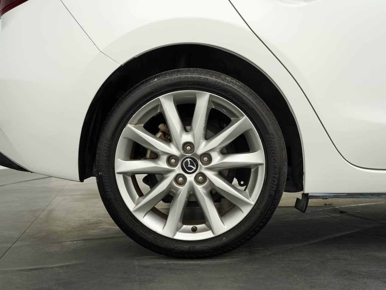 terpakai 2018 Mazda 3 SKYACTIV-G High 2.0