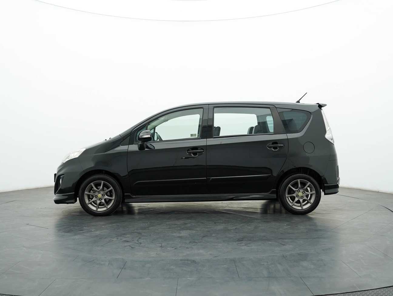 terpakai 2015 Perodua Alza Advance 1.5