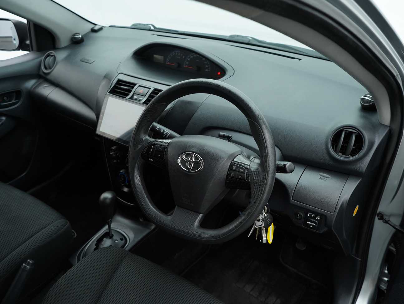 terpakai 2012 Toyota Vios J 1.5