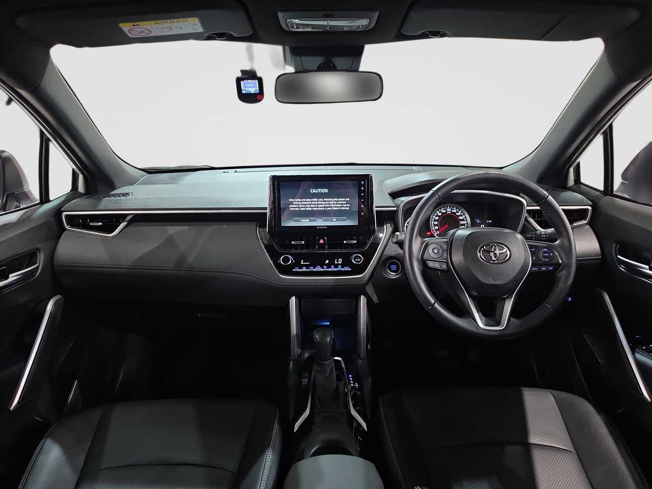 used 2022 Toyota Corolla Cross V 1.8