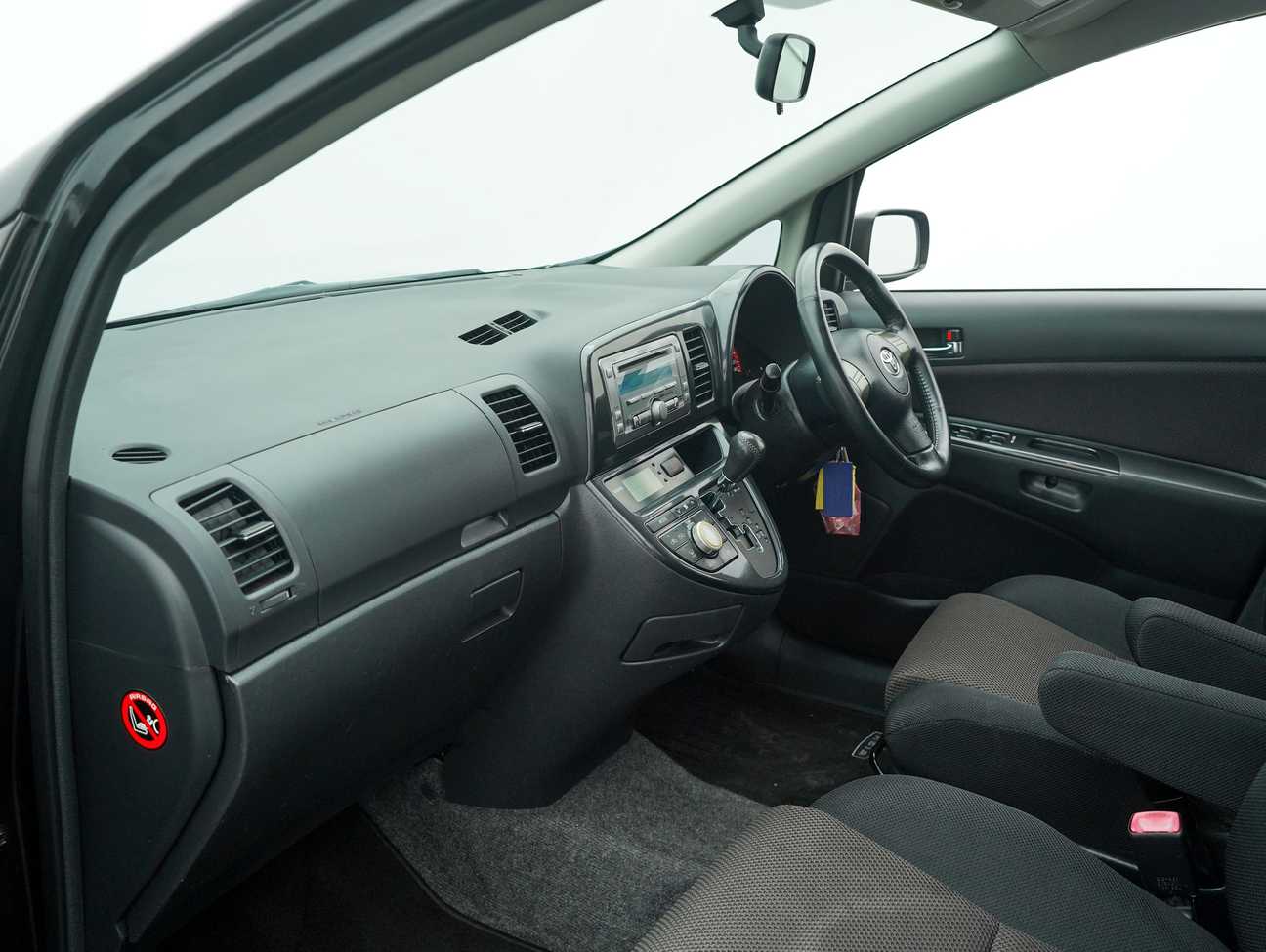 terpakai 2006 Toyota Wish  2.0