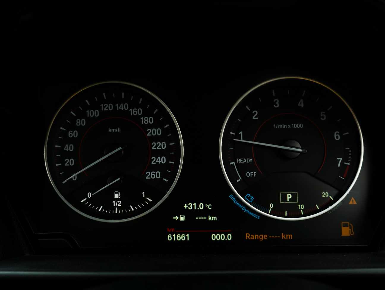 terpakai 2015 BMW 1 20I M SPORT 1.6