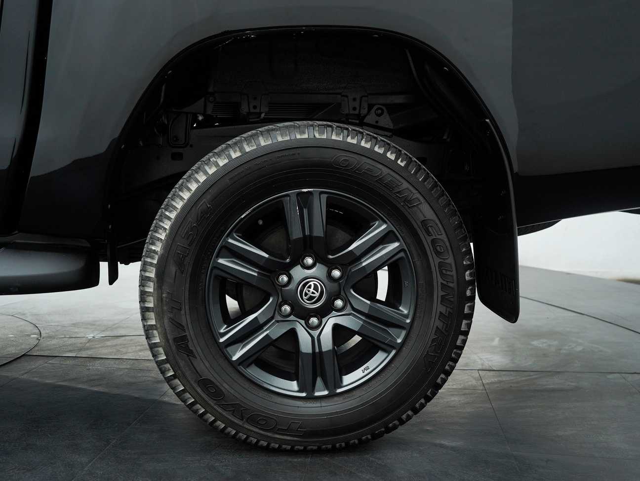 used 2022 Toyota Hilux E Dual Cab 2.4