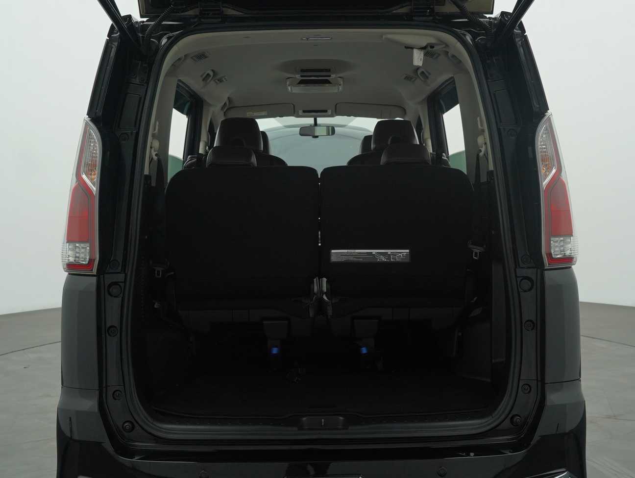terpakai 2019 Nissan Serena S-Hybrid High-Way Star J Impul 2.0