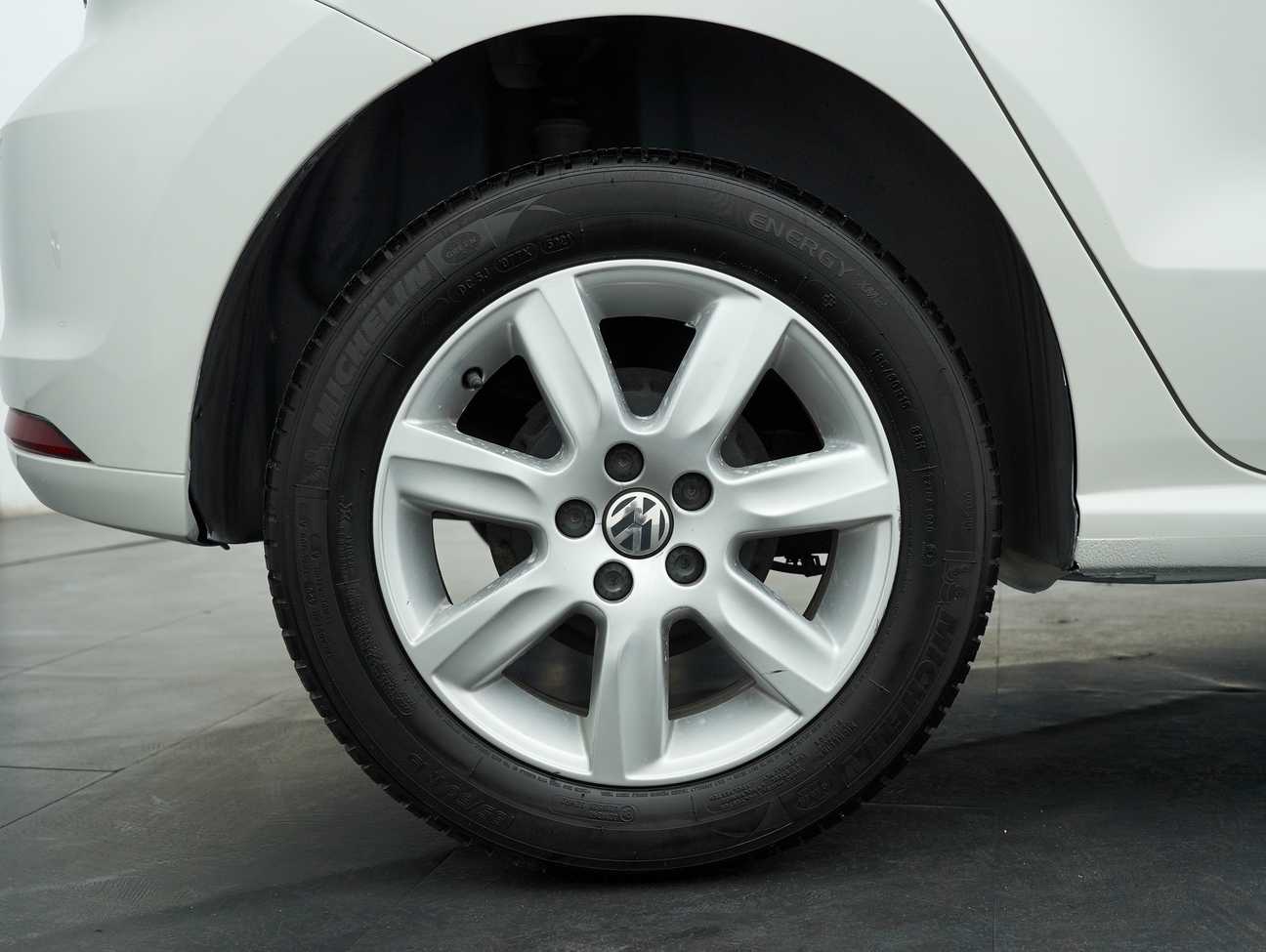 terpakai 2015 Volkswagen Polo  1.6