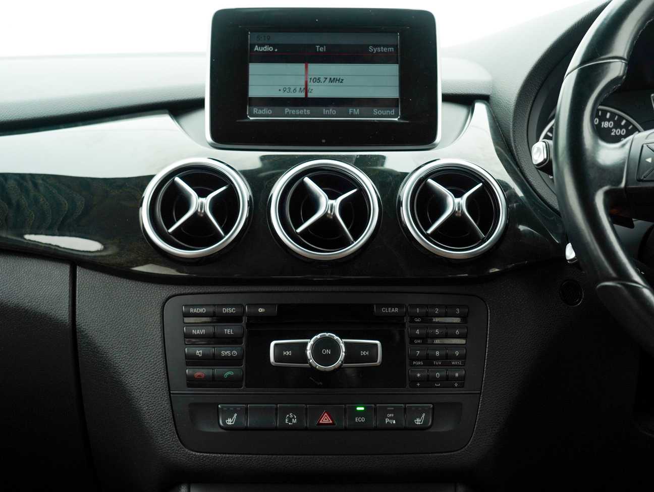 terpakai 2014 Mercedes-Benz B200 Sport Tourer 1.6