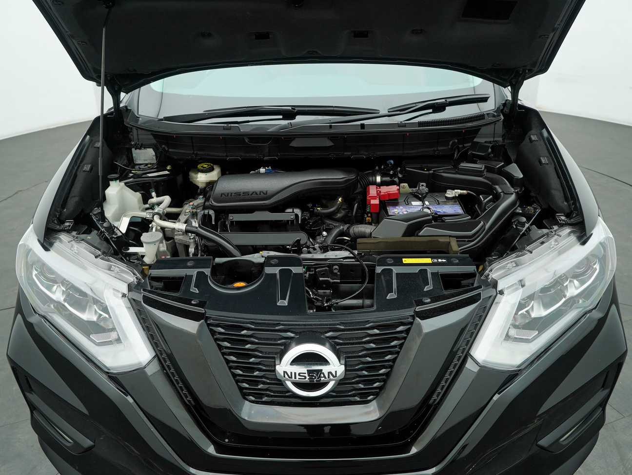 used 2023 Nissan X-Trail Mid 2.0
