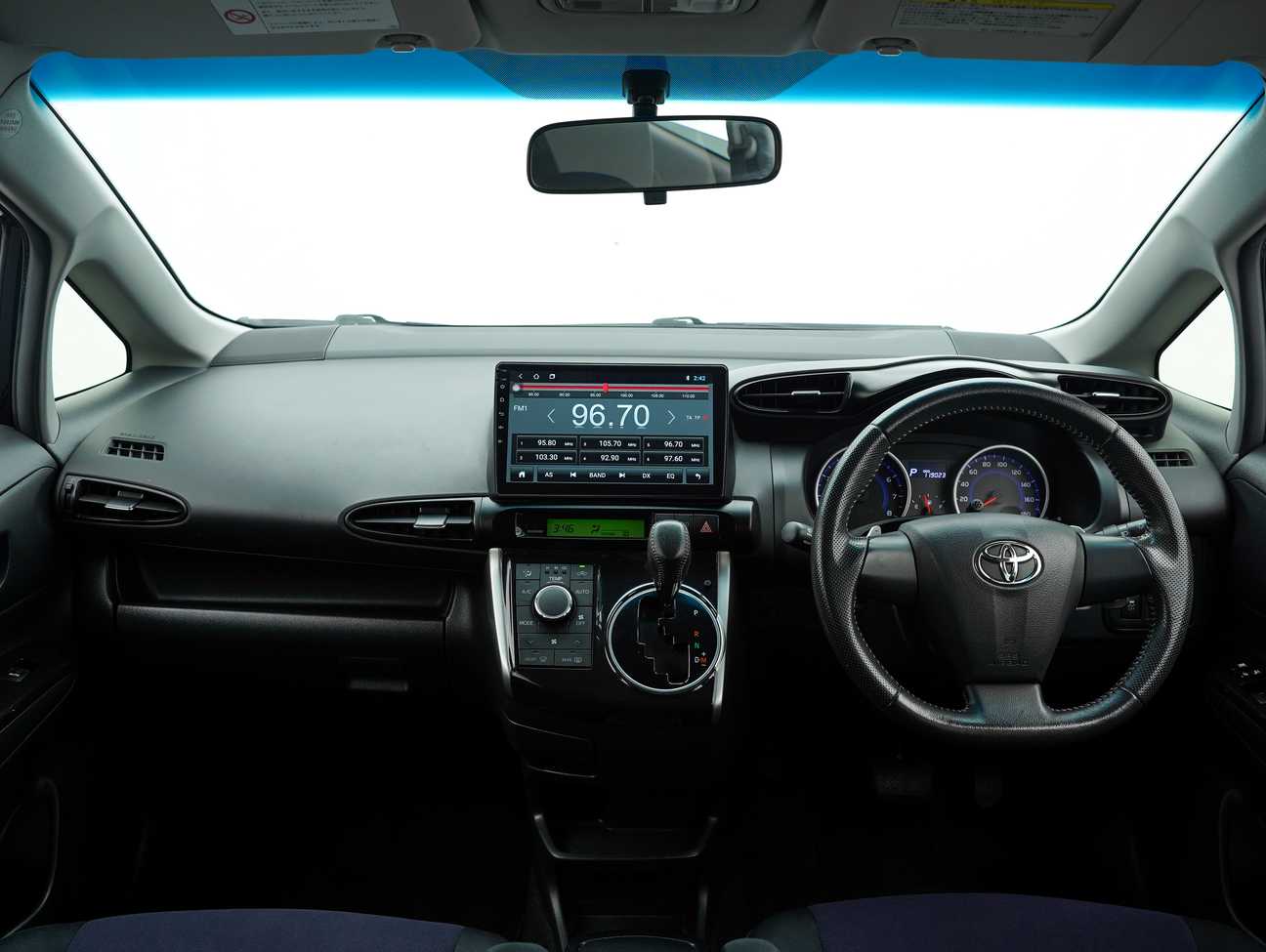 used 2013 Toyota Wish G 1.8