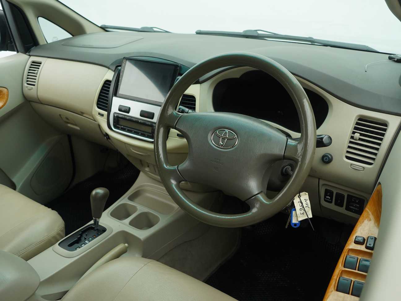 used 2011 Toyota Innova G 2.0