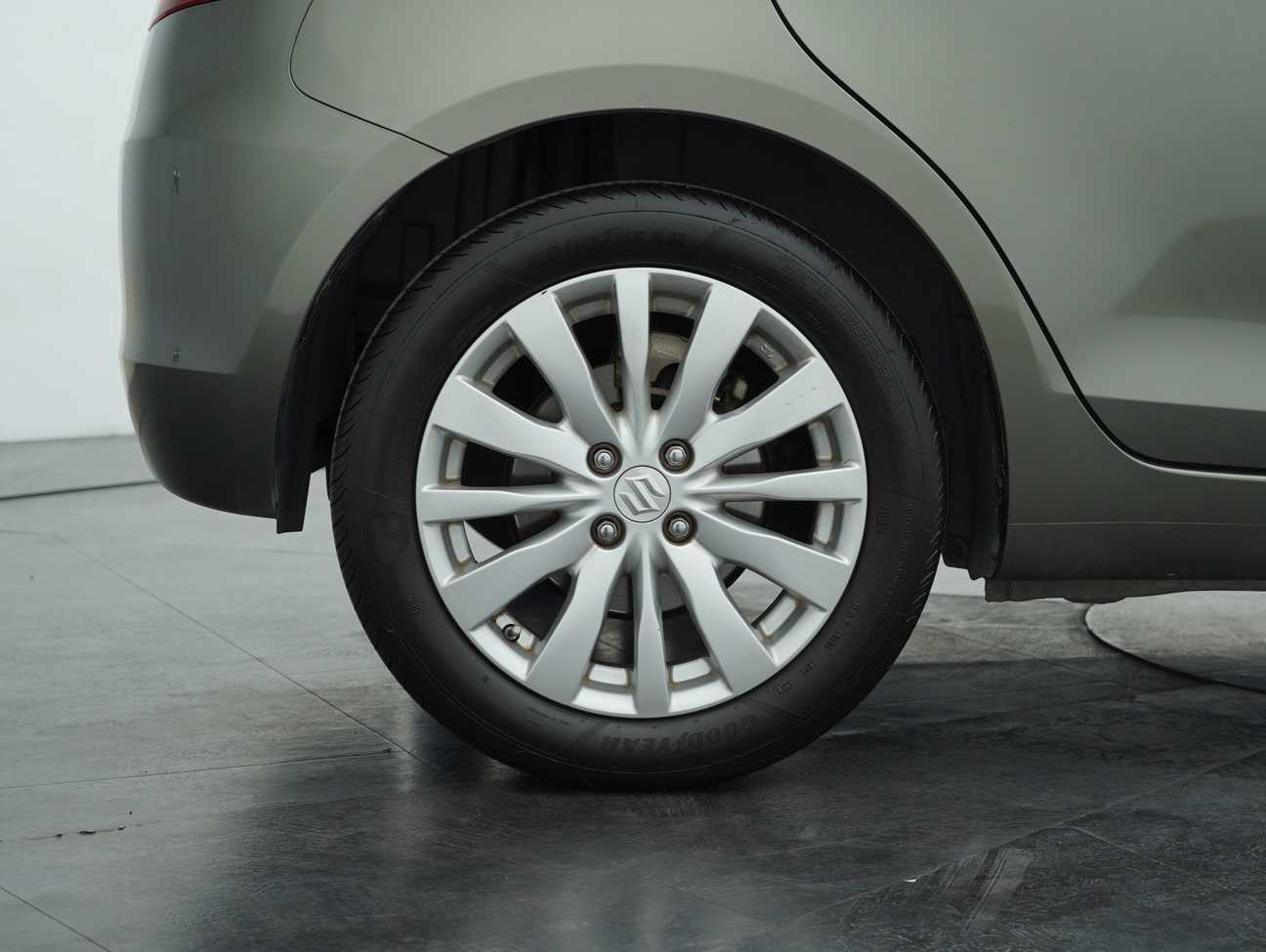 used 2015 Suzuki Swift GLX 1.4