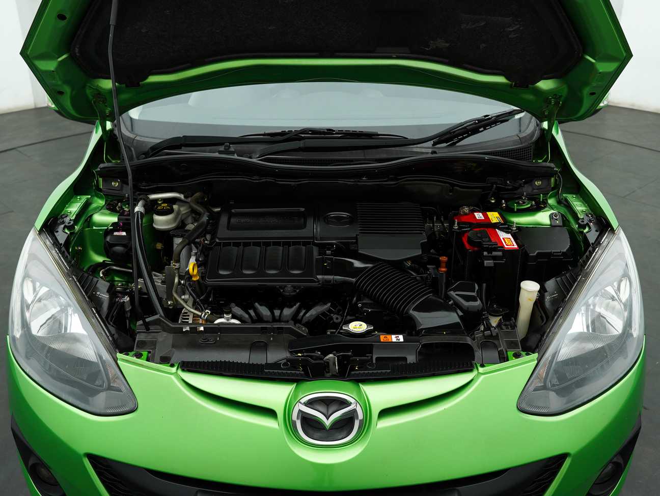 used 2012 Mazda 2 V 1.5