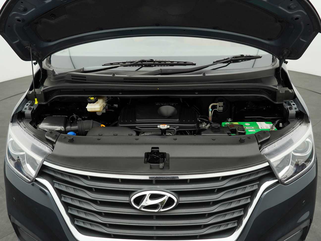 terpakai 2018 Hyundai Grand Starex Executive 2.5