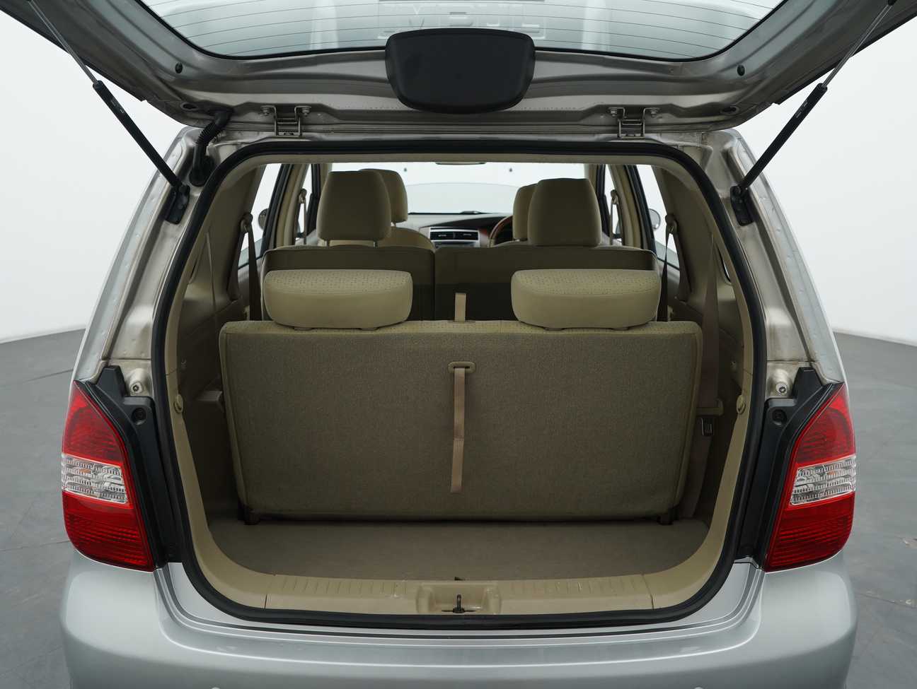 used 2011 Nissan Grand Livina Comfort 1.8