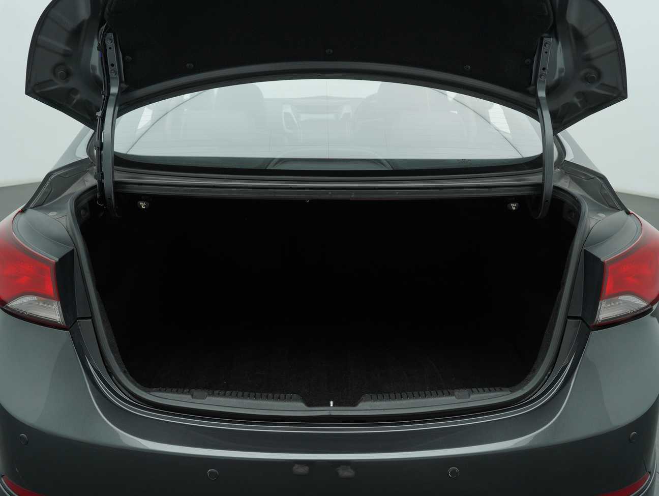 terpakai 2015 Hyundai Elantra Elegance 1.6