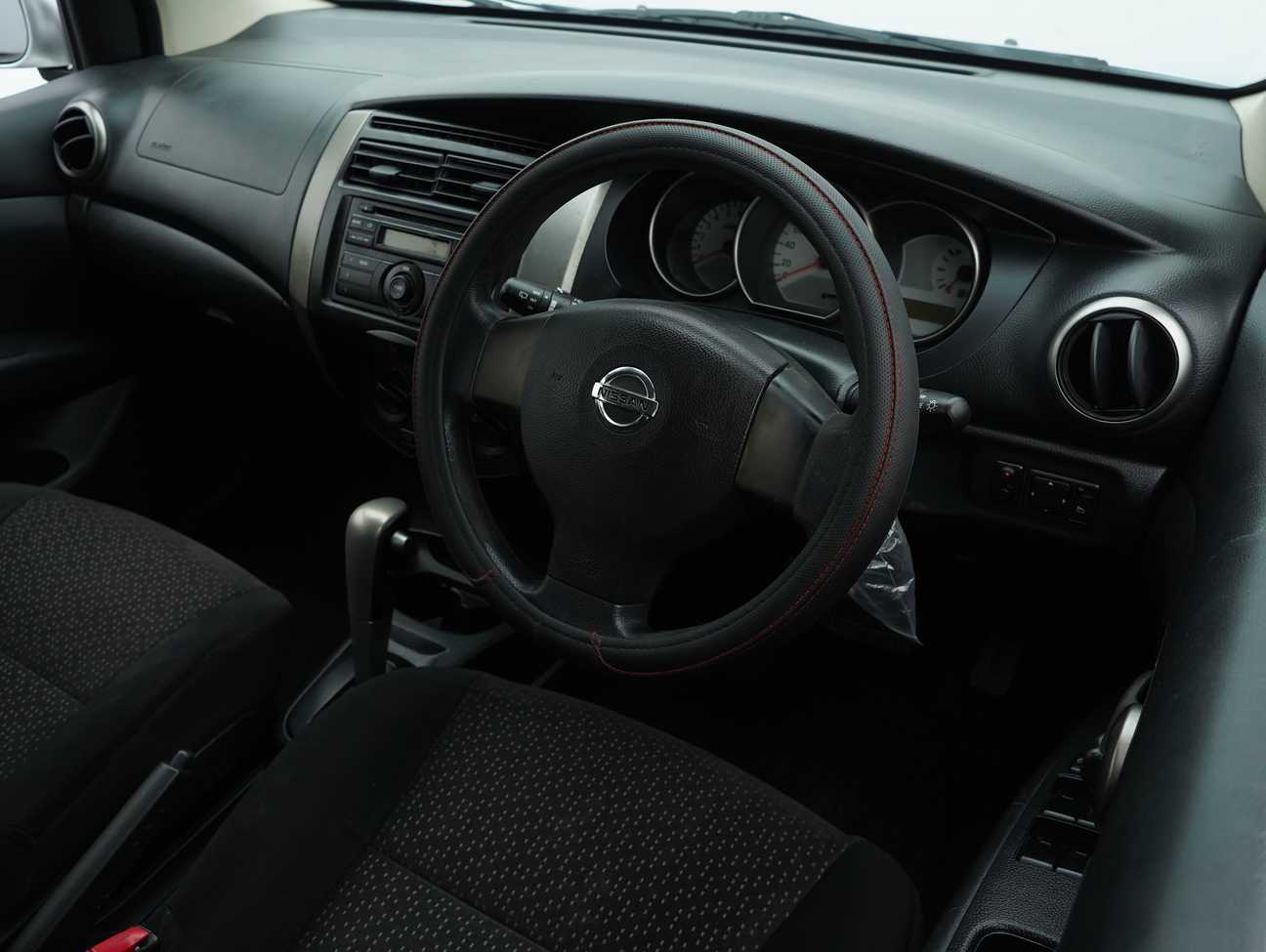 used 2012 Nissan Grand Livina ST-L Comfort 1.6