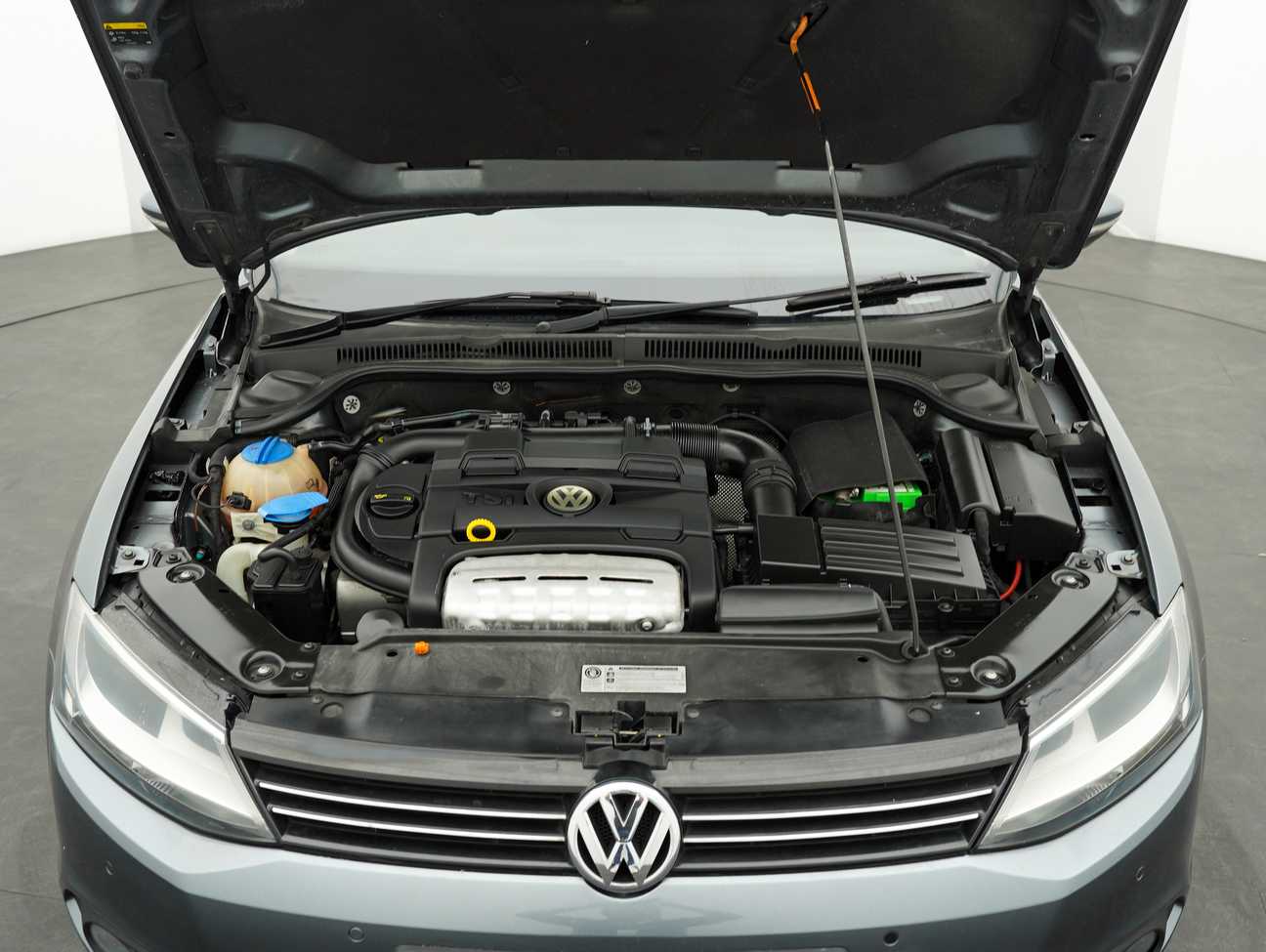 terpakai 2014 Volkswagen Jetta TSI 1.4