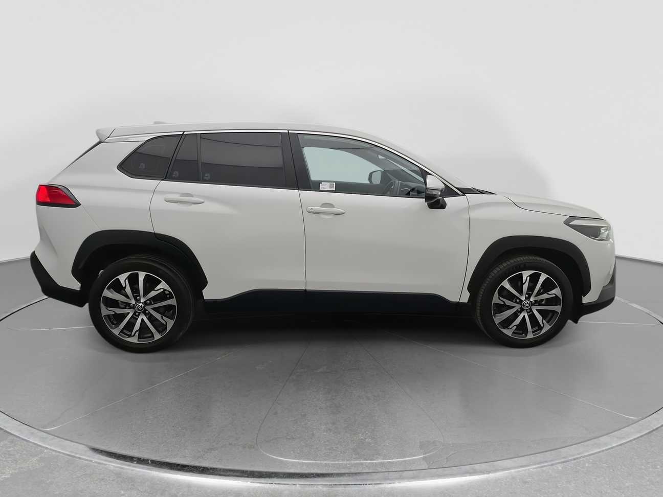 used 2021 Toyota Corolla Cross V 1.8