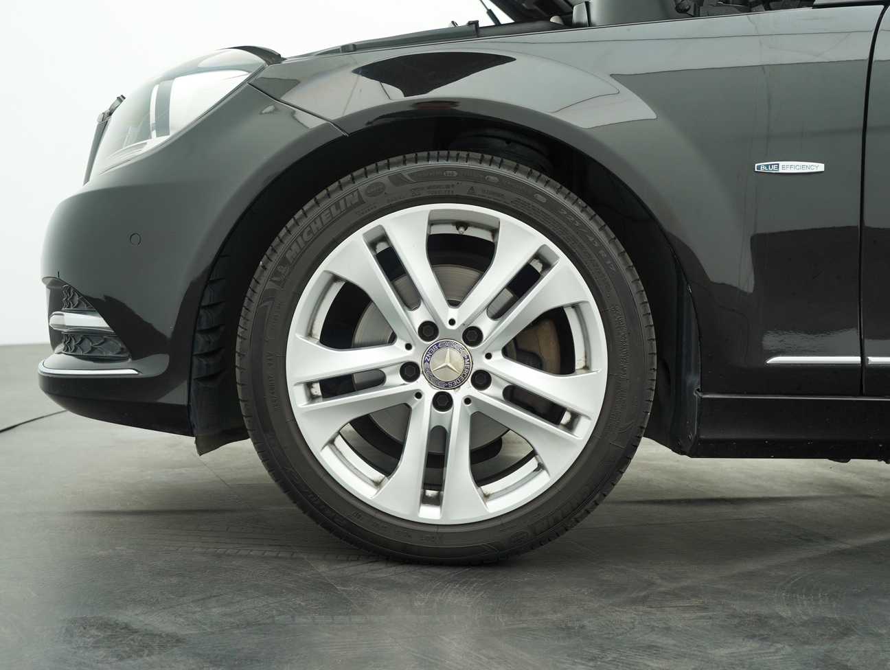 terpakai 2013 Mercedes-Benz C 200 CGI 1.8