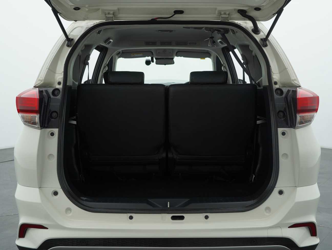 terpakai 2021 Perodua Aruz AV 1.5