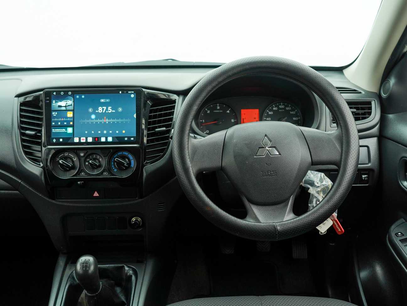 used 2022 Mitsubishi Triton Quest Dual Cab 4X2 2.5