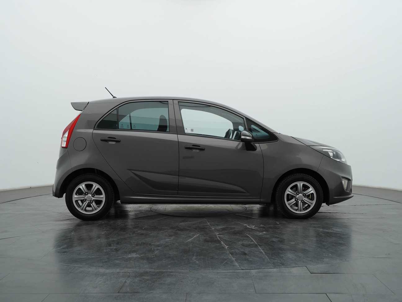 used 2015 Proton Iriz Standard 1.3