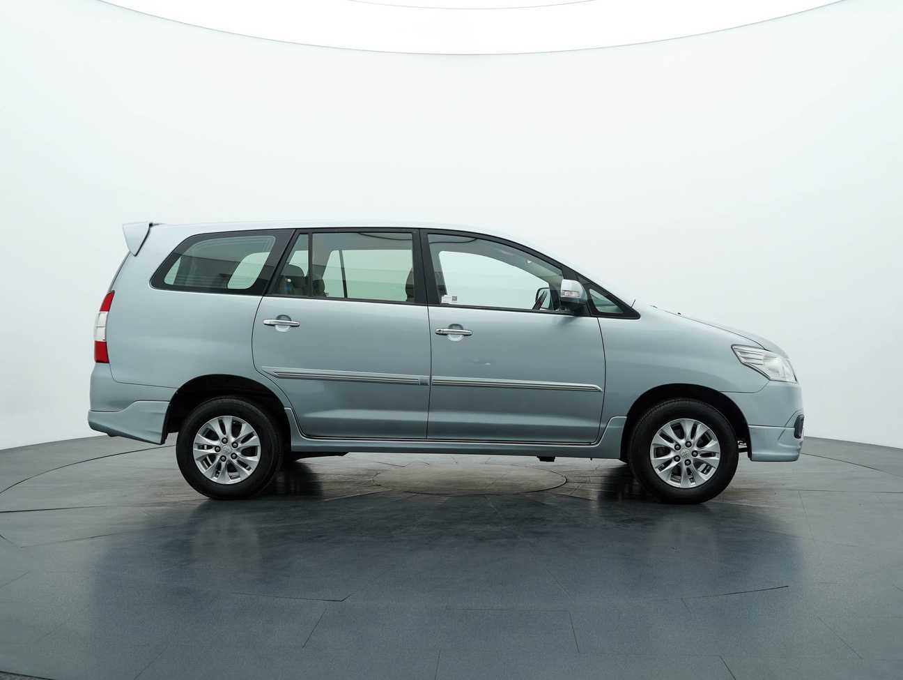 used 2016 Toyota Innova G 2.0