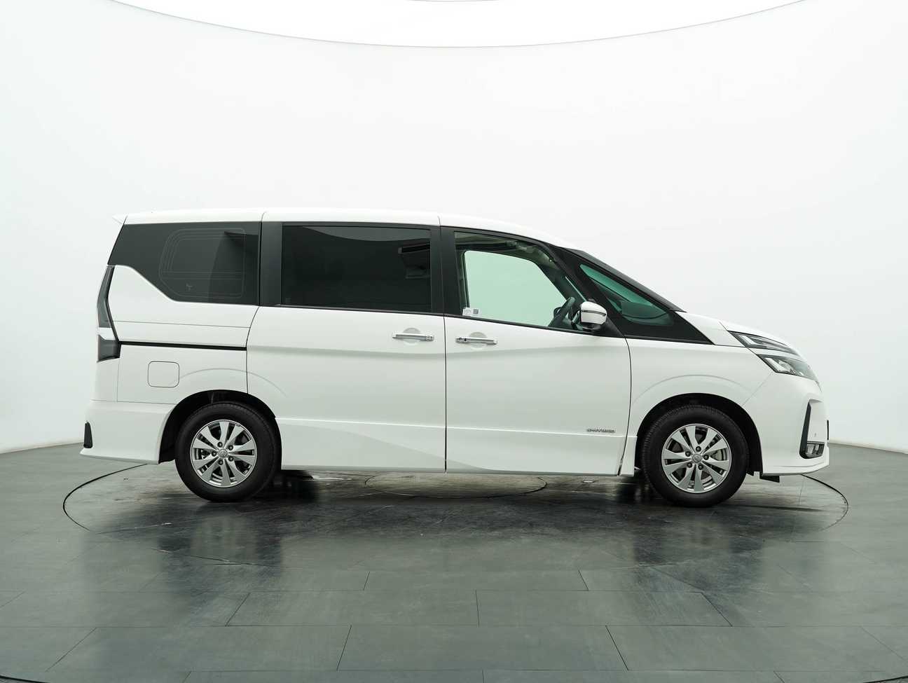 used 2023 Nissan Serena S-Hybrid High-Way Star 2.0